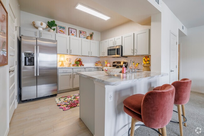 1BR, 1BA - 789SF - Kitchen - Cypress Crossing