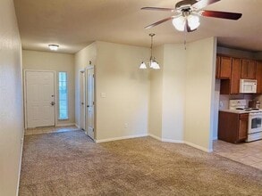Building Photo - 1627 Summerhill Ct