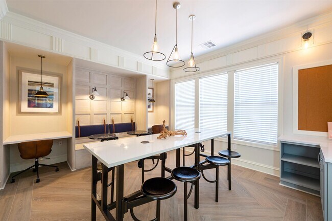 Foto del edificio - 15270 Voss Rd