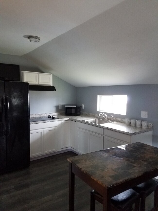 Foto del edificio - 353 Brahan Blvd