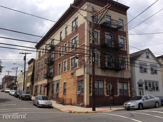 Primary Photo - 301 71st St