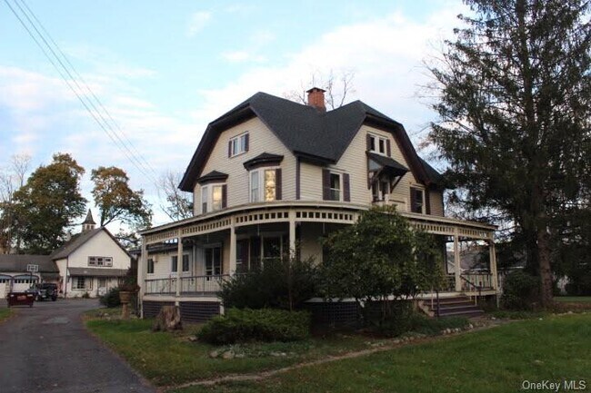 Building Photo - 62 E Main St