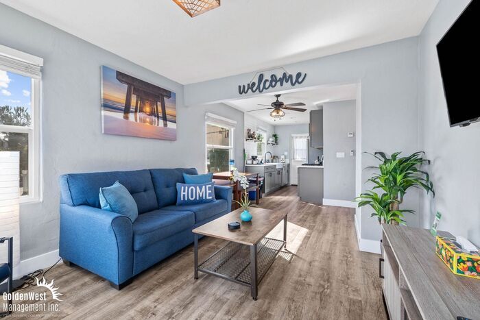 Foto principal - Charming 2Bdm 1Ba upstairs Unit in North P...