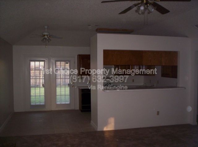Building Photo - 453 Little Valley Ct