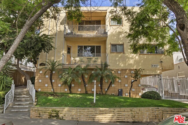 Foto del edificio - 5961 Chula Vista Way