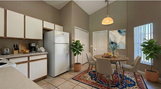 Foto del edificio - 2406 Violet Ct