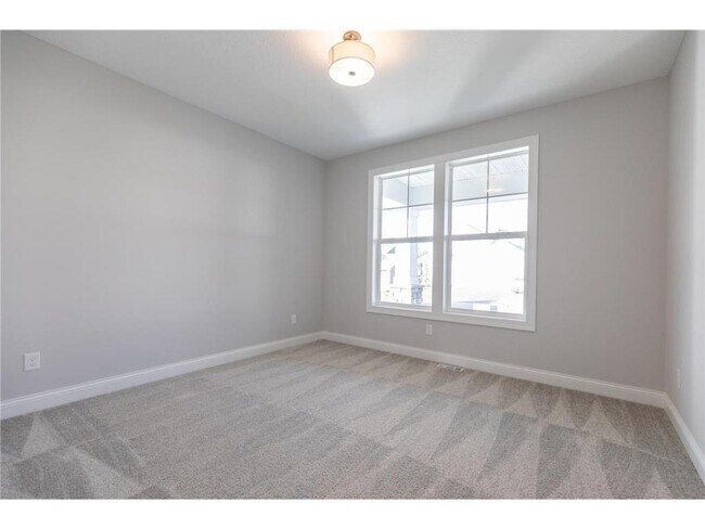 Foto del edificio - 4047 Kokanee Ln N
