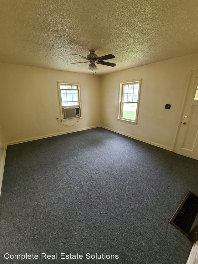 Building Photo - 1 br, 1 bath House - 619 W 5th