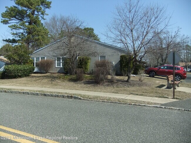 Foto del edificio - 74 Woodshill Dr N