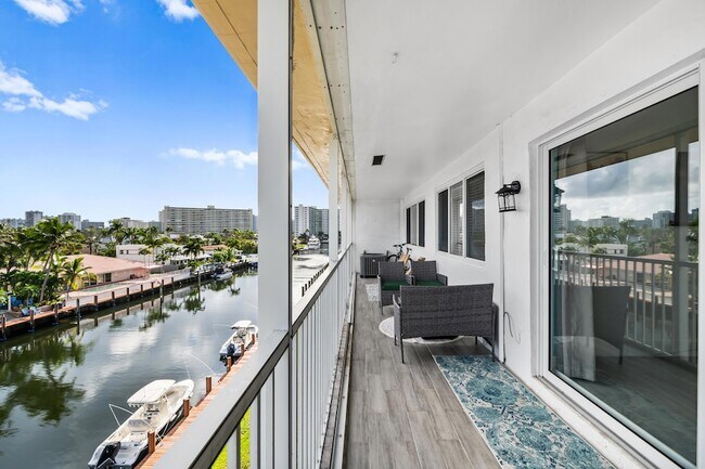 Foto del edificio - 2841 NE 33rd Ct