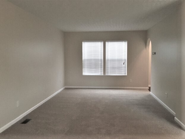 Foto del edificio - 352 Pinecrest Ct