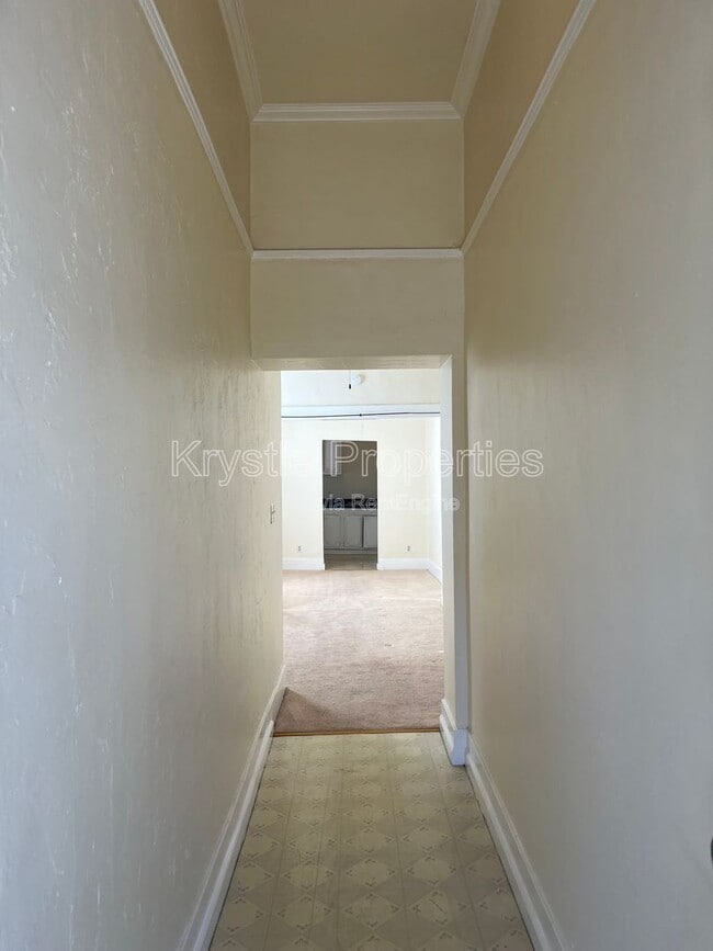 Building Photo - 1117 Sutter St