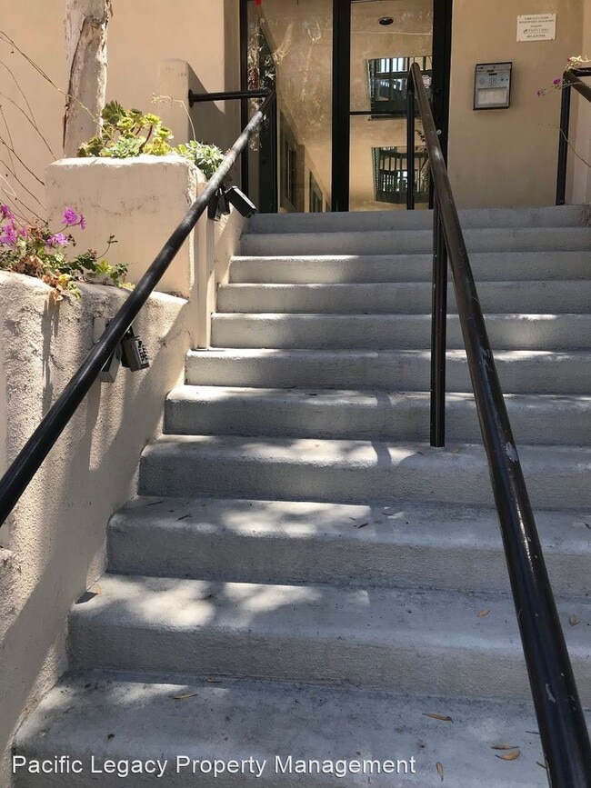 Building Photo - 2 br, 2 bath House - 917 Torrance St #1