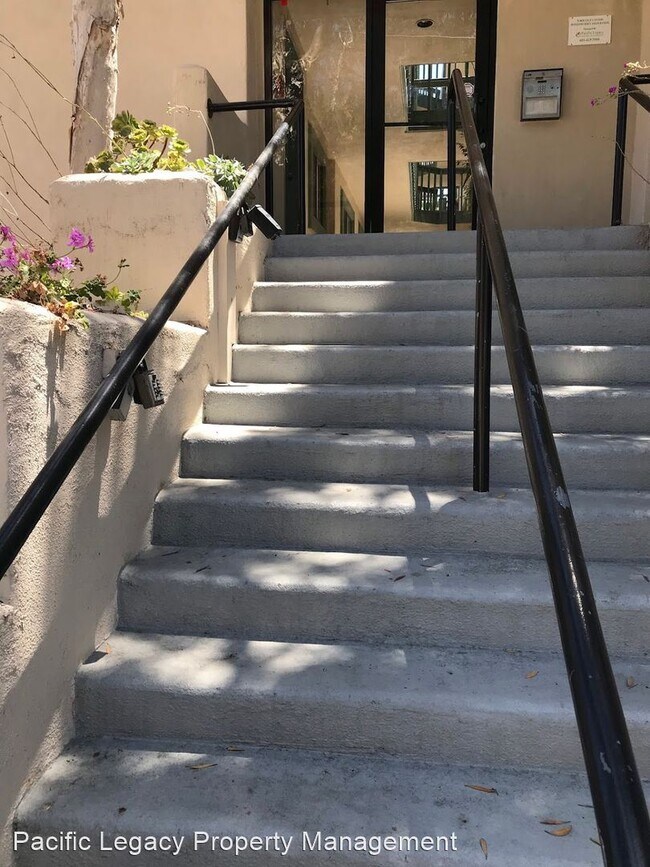Foto del edificio - 2 br, 2 bath House - 917 Torrance St #1