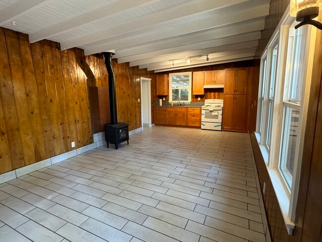 Foto del edificio - 1619 Oak Dr