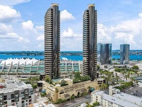 Building Photo - 200 W Harbor Dr