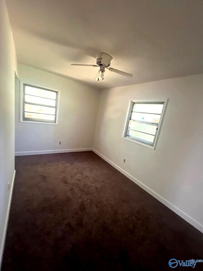 Foto del edificio - 2214 Evans Ave NW