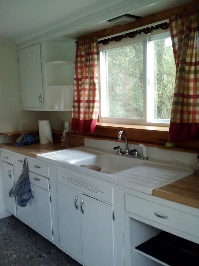 Foto del edificio - 9665 Frog Hollow Rd