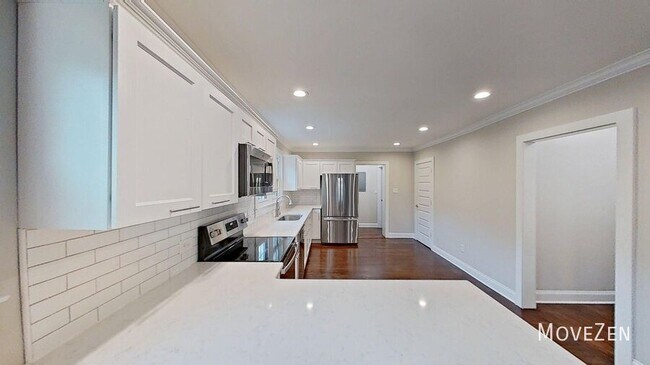 Foto del edificio - 121 Lincoln Ct