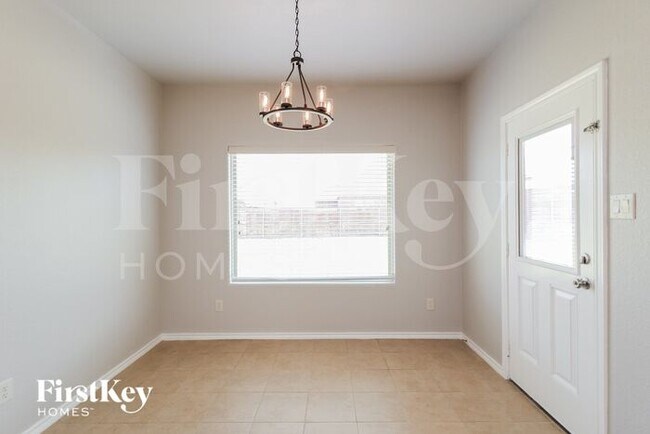 Building Photo - 5134 Mountain View Dr