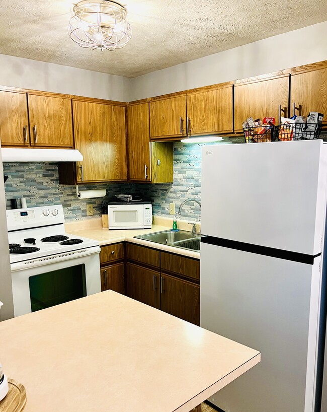 Foto del edificio - 432 E Hoewisher Rd