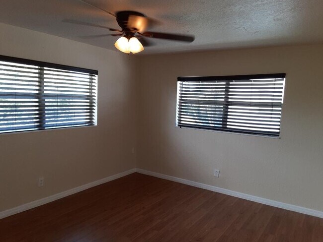 Foto del edificio - 1021 NW 45th St