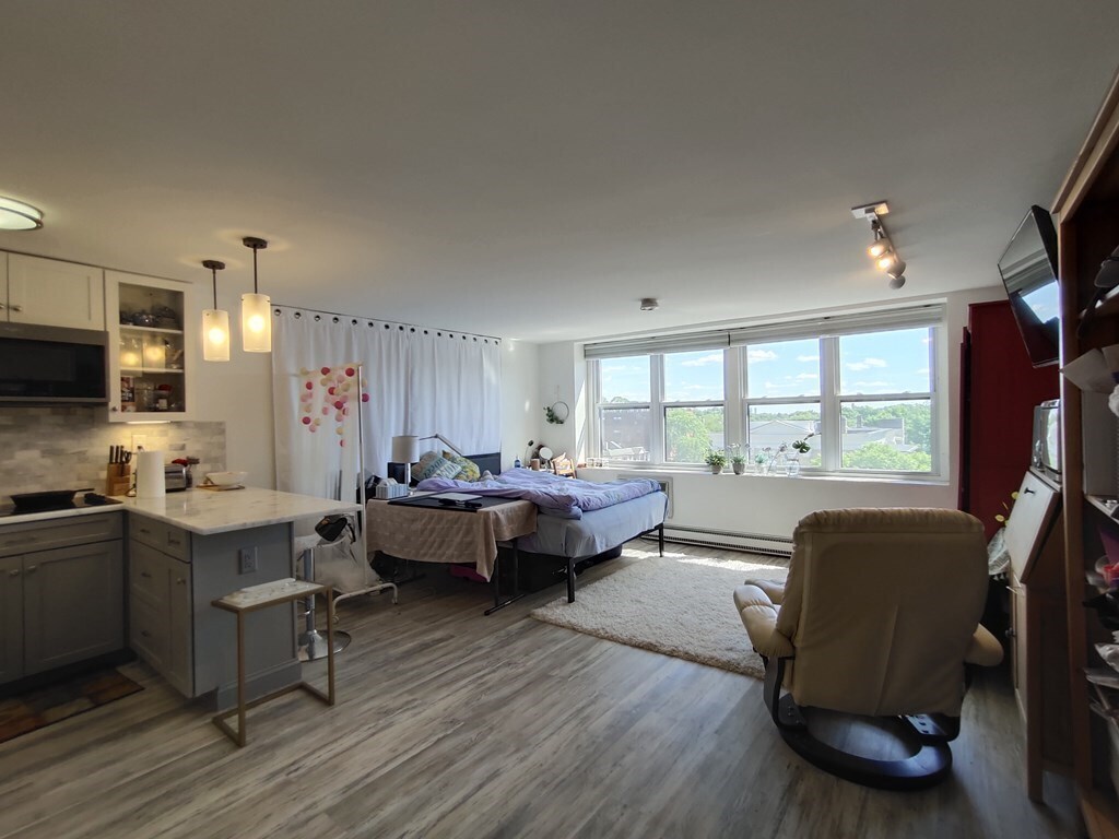 Foto principal - 60 Lynde Ave