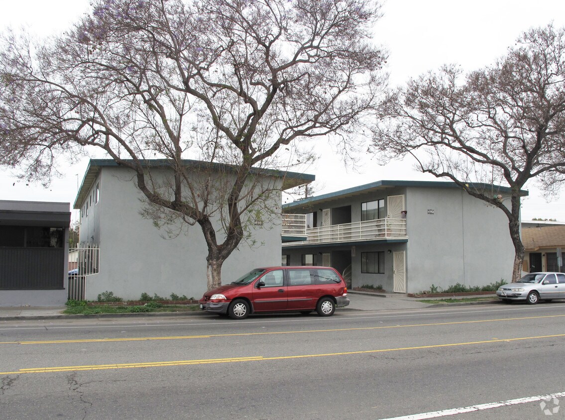 Primary Photo - 5837-5841 Orange Ave