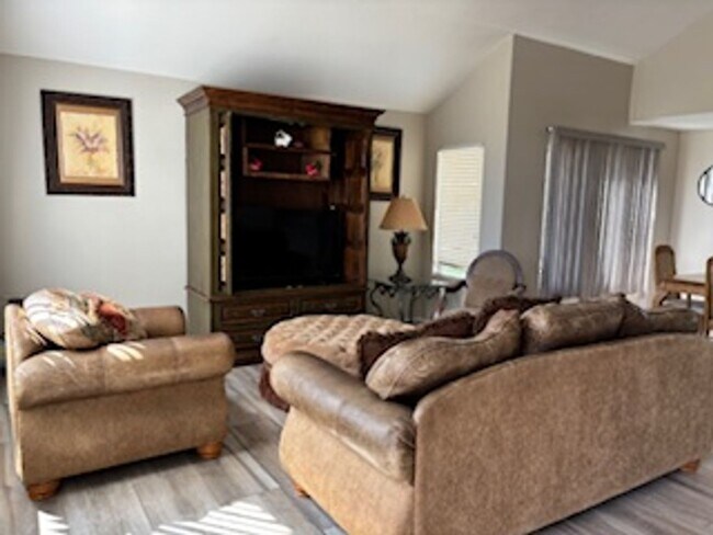 Building Photo - 4 BEDROOM 2.5 BATH HOME AT WATERS EDGE IN OCOTILLO CHANDLER, AZ