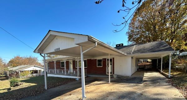 Hollywood Hills Subdivision Mid-Mod Ranch Available Now! - Hollywood Hills Subdivision Mid-Mod Ranch Available Now! Apartment