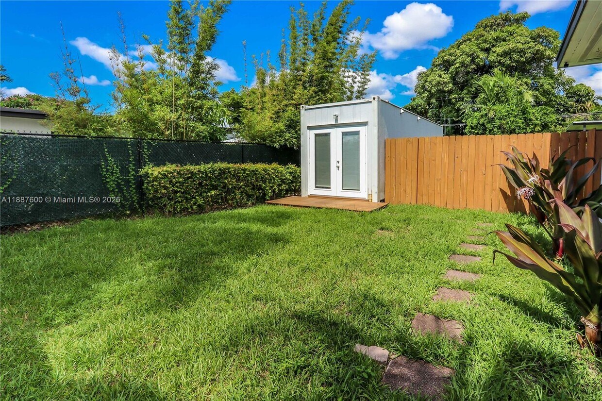 Foto principal - 2040 SW 80th Ct