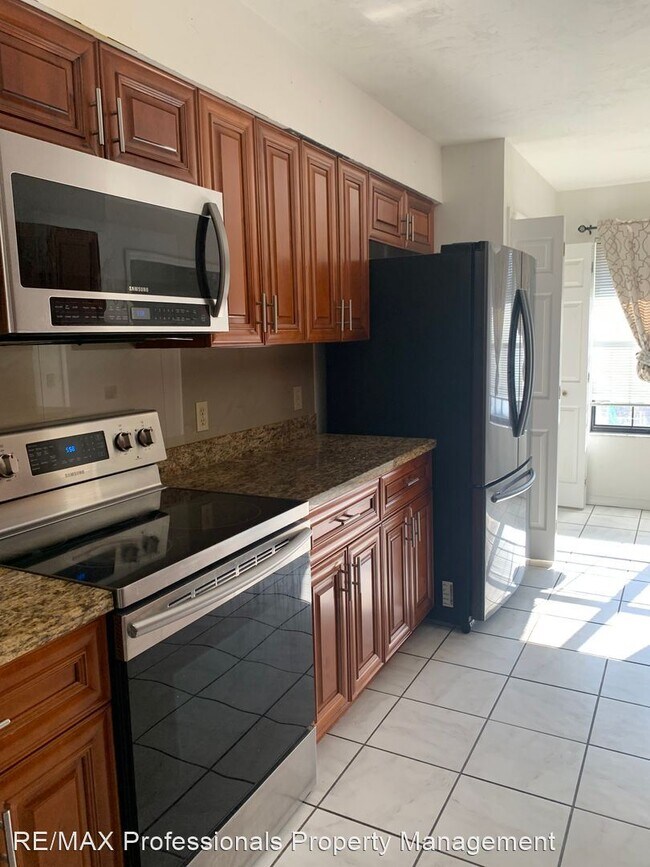 Building Photo - 4 br, 2 bath House - 517 SW Quail Heights ...