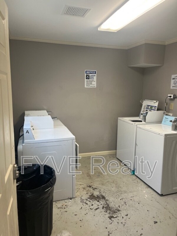 Foto del edificio - 956 Houck St