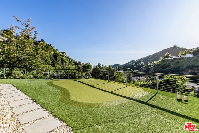 Building Photo - 9549 Dalegrove Dr