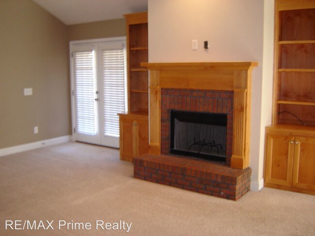 Building Photo - 3 br, 2 bath House - 6058 White Pine Drive