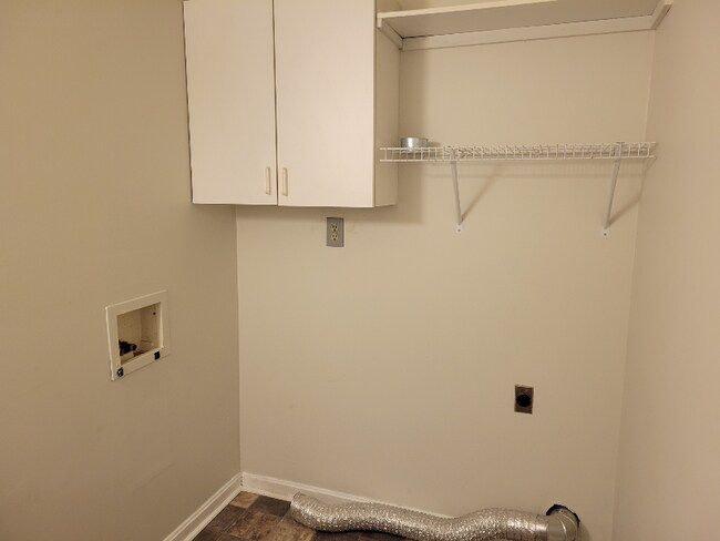 Building Photo - 6516 Six Mile Ln