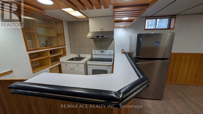 Building Photo - 271 Braymore Blvd