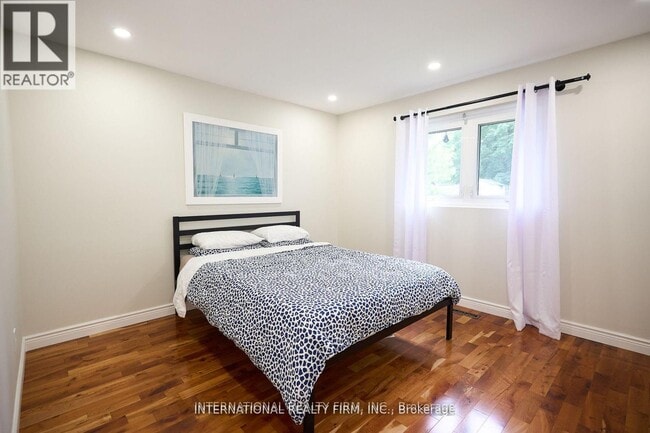 Photo du bâtiment - 2292 Devon Rd