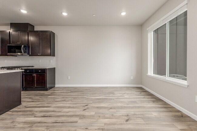 Foto del edificio - Castle pines 3 bed / 3 bath townhome for rent