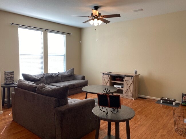 Building Photo - 6913 White Sand Pt