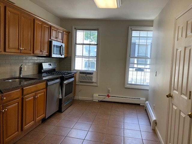 Building Photo - 166 Griffith St