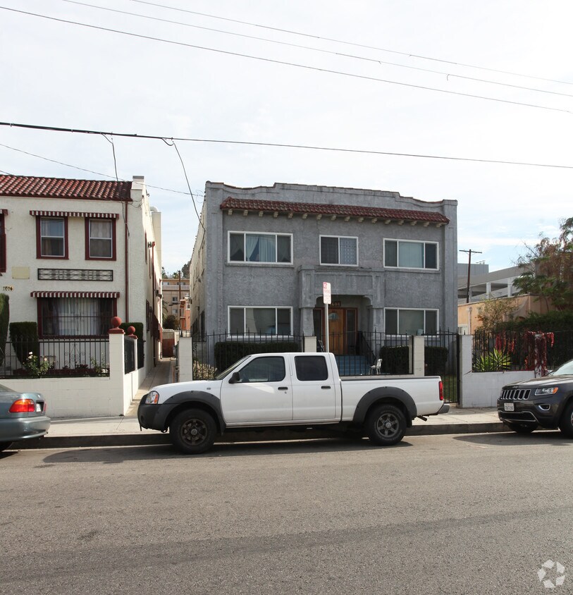 Building Photo - 1608 Kenmore Ave