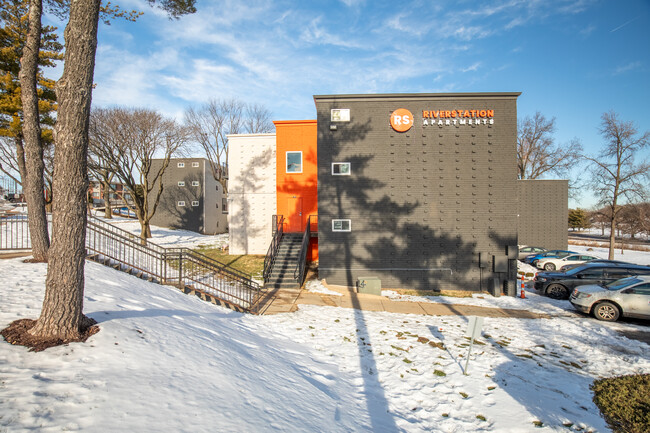 Building Photo - Riverstation Apartments