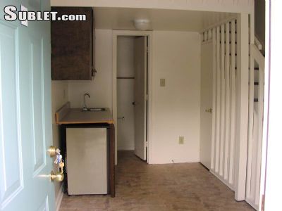 Building Photo - 211 Ashe Ave