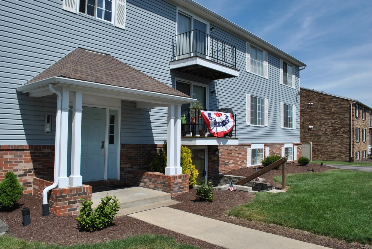 1640 Jefferson Ridge Dr Unit 1, Clairton, PA 15025 Condo for Rent in