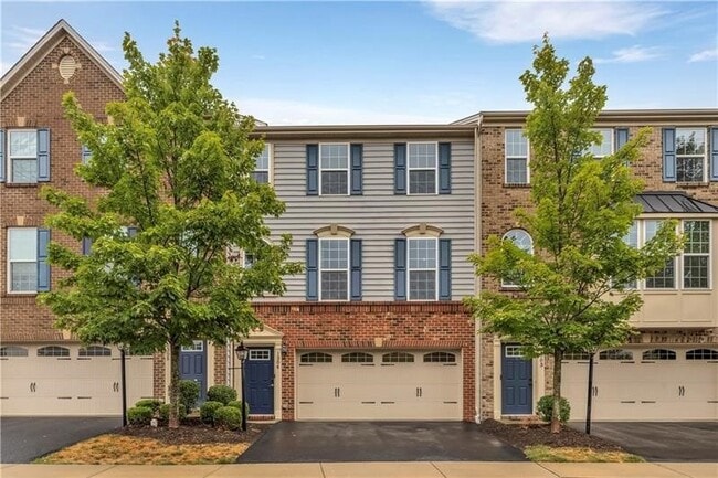 Building Photo - 1304 Pointe View Dr