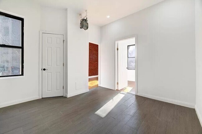 Building Photo - 24 Saint Marks Place