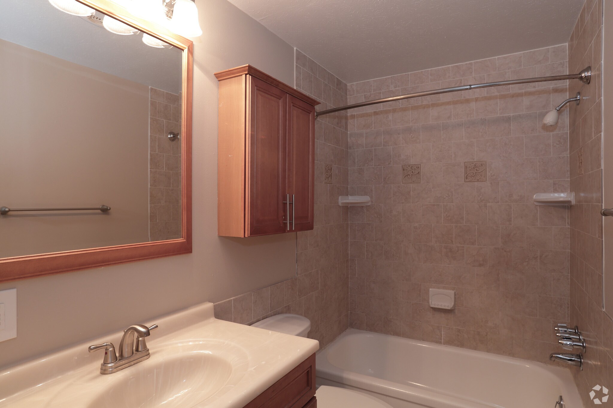 Summertree 7701 Sharon Dr – photo 1 of 34
