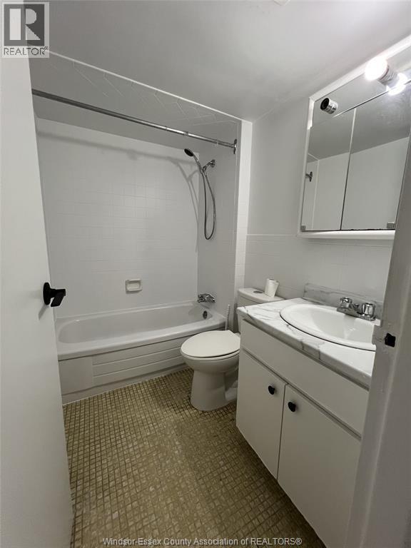 Photo du bâtiment - 1580 Moy Ave