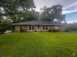 Building Photo - 406 Garden Homes Cir